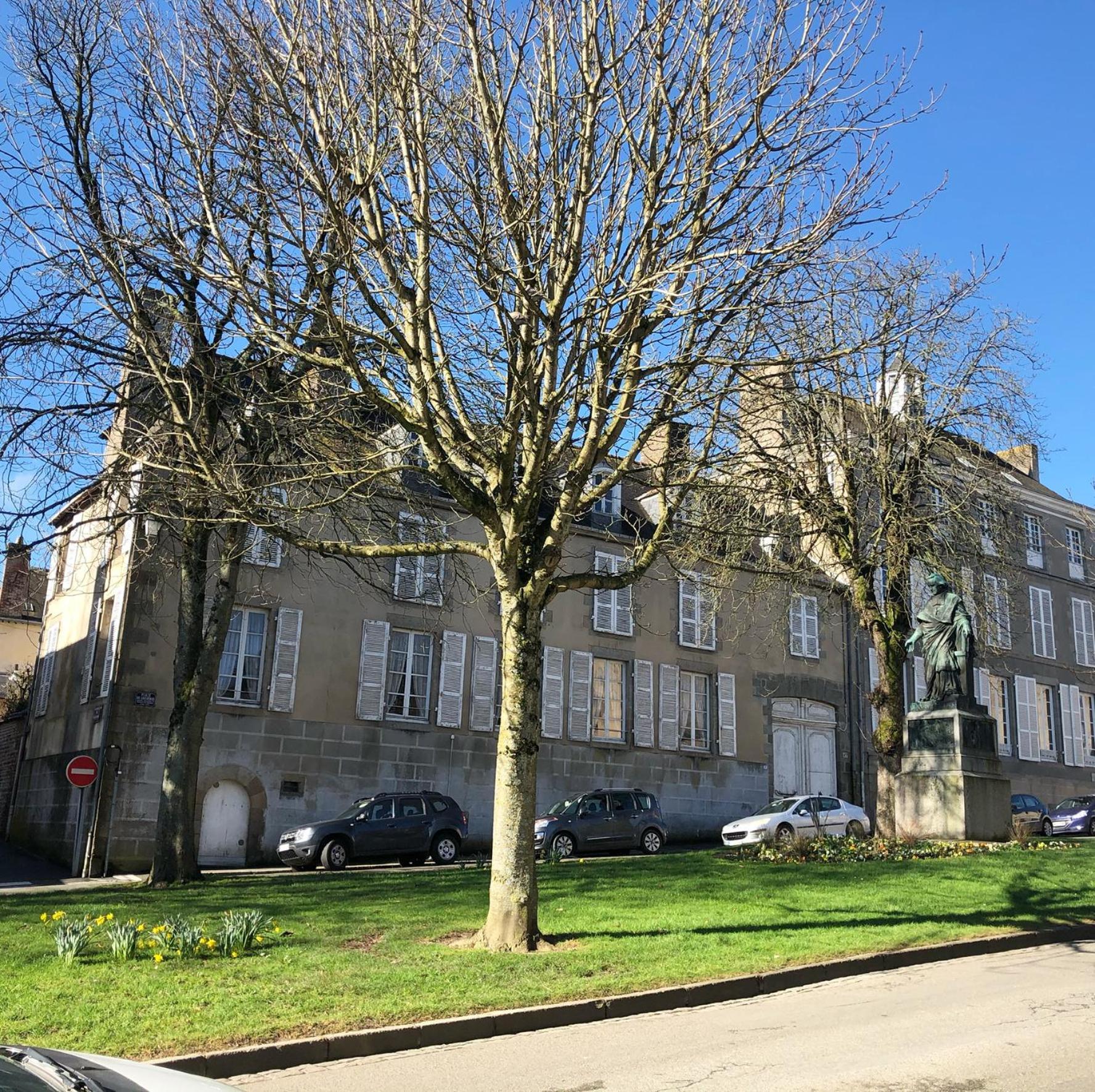 L'Hotel De Herce Chambre D'Hote Mayenne Eksteriør billede