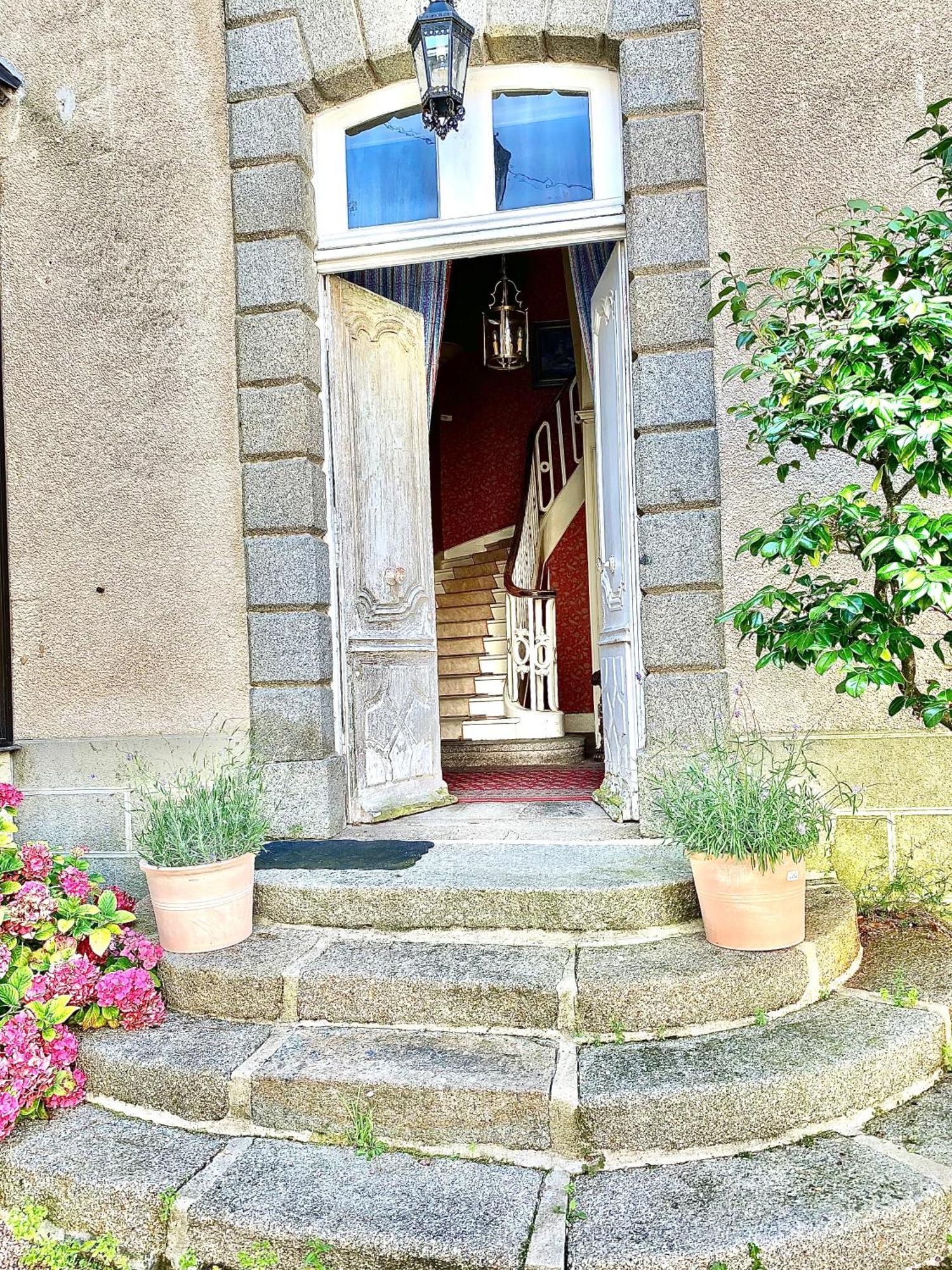 L'Hotel De Herce Chambre D'Hote Mayenne Eksteriør billede
