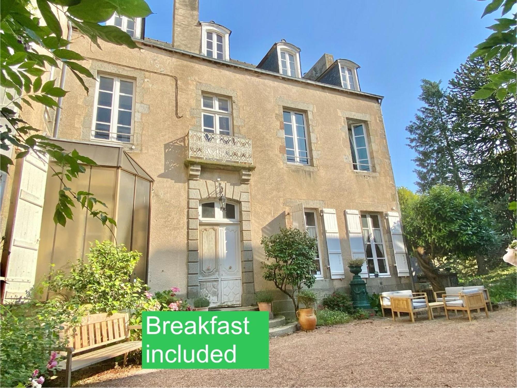 L'Hotel De Herce Chambre D'Hote Mayenne Eksteriør billede